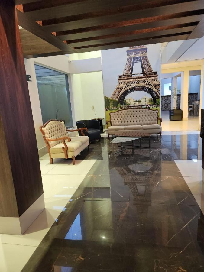 Flat R. Paris Apartment ลาโกอาซานตา ภายนอก รูปภาพ